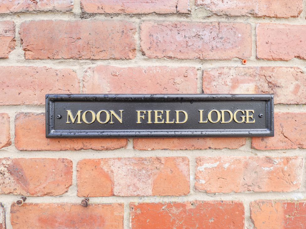 Moon Field Lodge - Lincolnshire - 1122557 - thumbnail photo 53