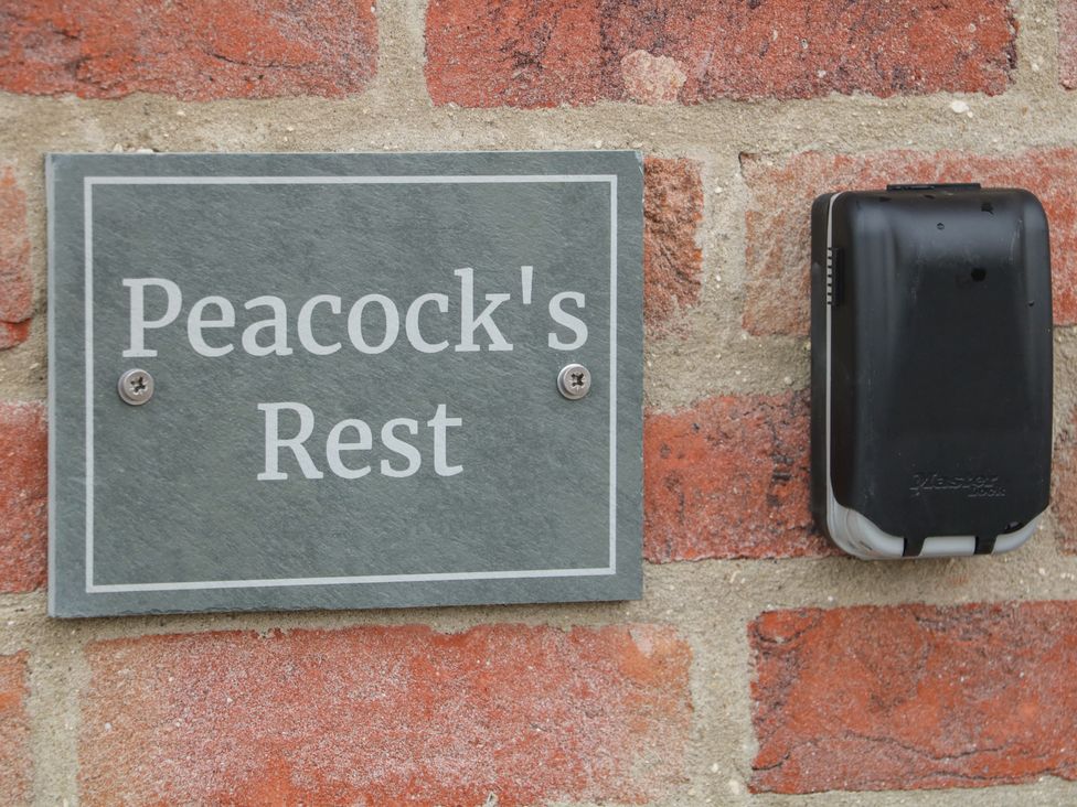 Peacocks Rest - North Yorkshire (incl. Whitby) - 1122778 - thumbnail photo 3