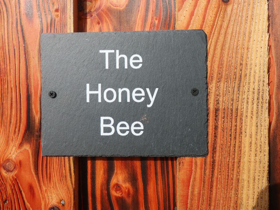 The Honeybee - South Wales - 1123971 - thumbnail photo 3