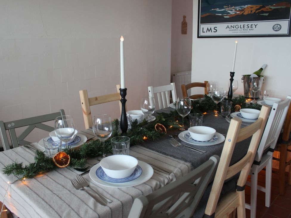 Capel Zion - Anglesey - 1124114 - thumbnail photo 9