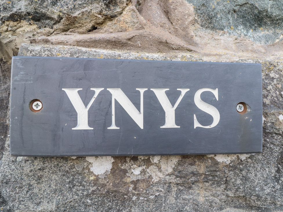 Ynys - North Wales - 1125572 - thumbnail photo 2