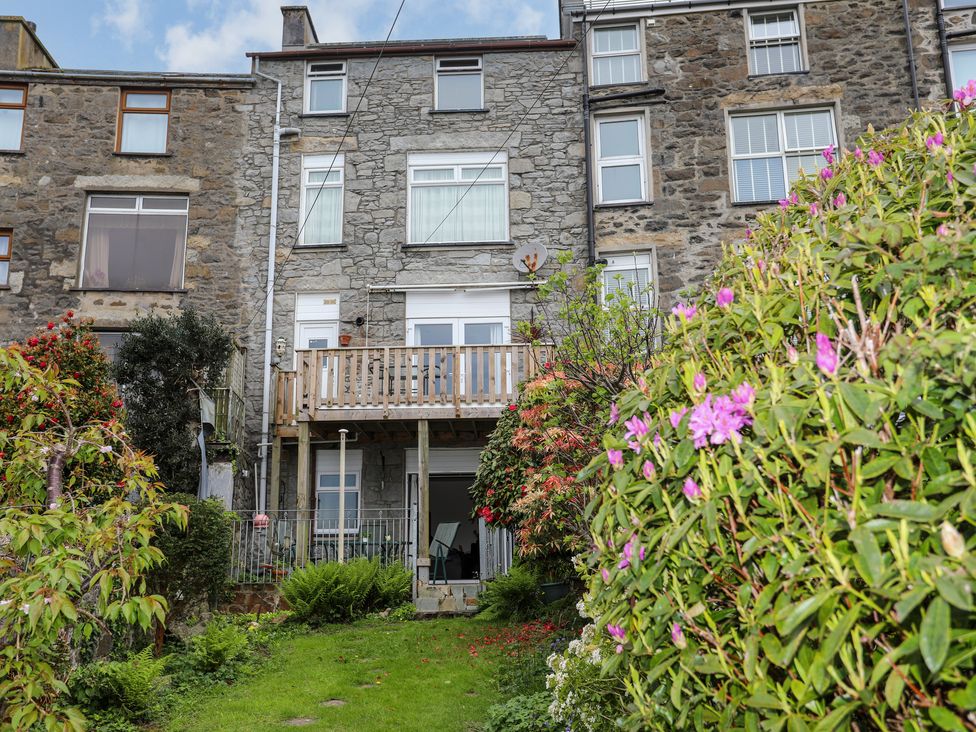 Hillside Apartment - North Wales - 1126230 - thumbnail photo 16