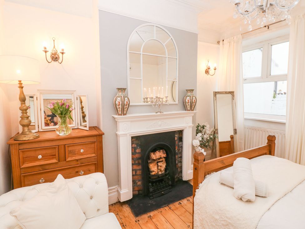 Stunning Large Victorian Townhouse - South Wales - 1126257 - thumbnail photo 32