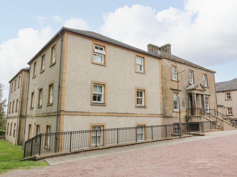 16 Knightsridge House Livingston Knightsridge Self Catering Holiday Cottage