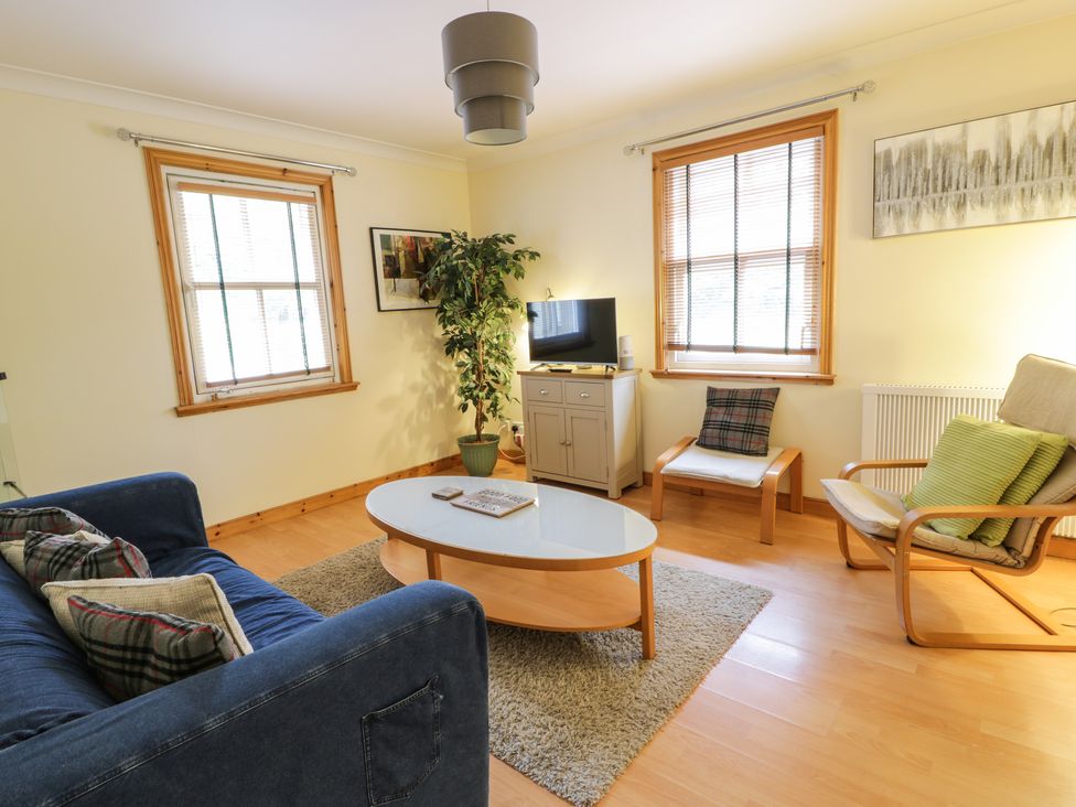 16 Knightsridge House Livingston Knightsridge Self Catering Holiday Cottage