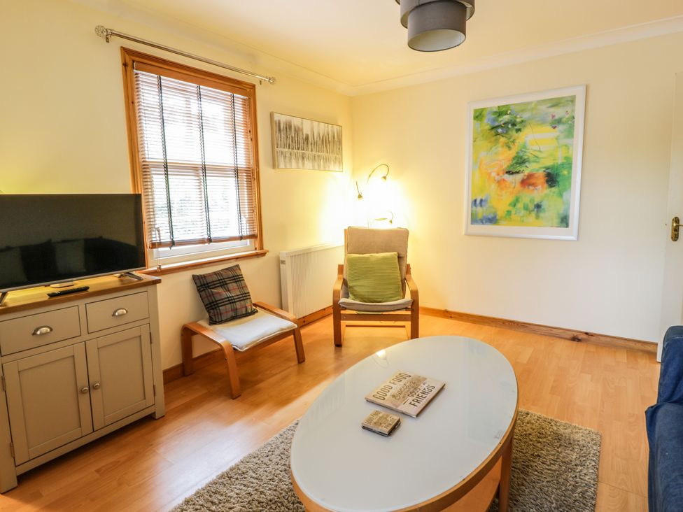 16 Knightsridge House Livingston Knightsridge Self Catering Holiday Cottage