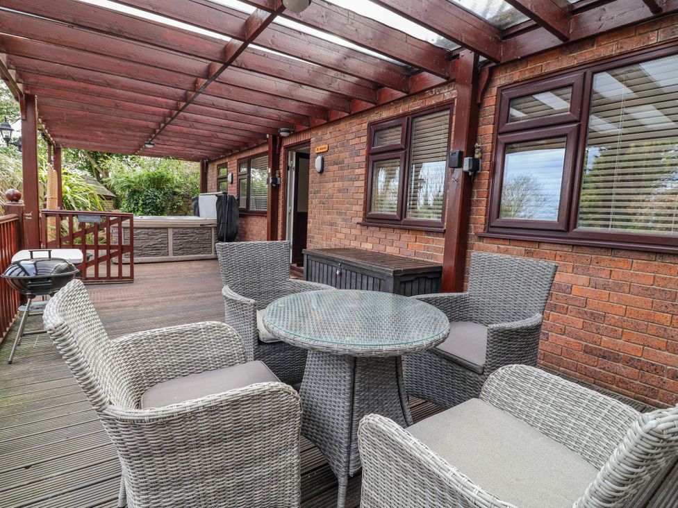 Acorns - North Wales - 1128546 - thumbnail photo 32