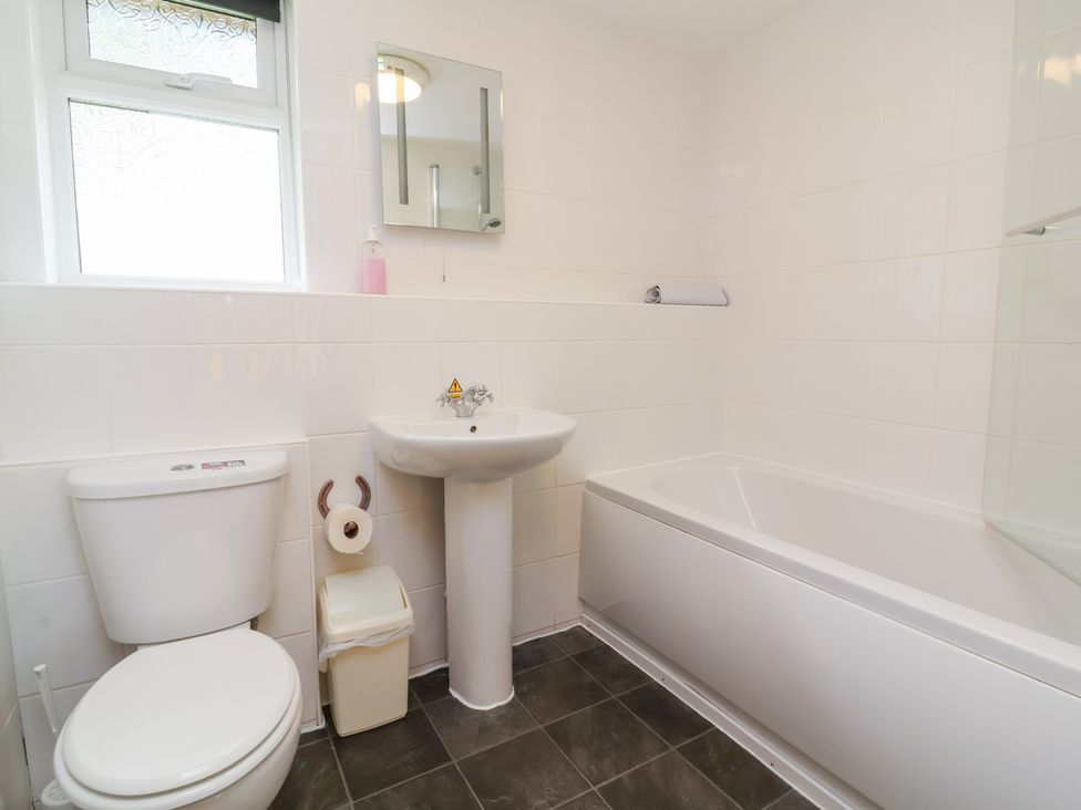 Chalet Log Cabin C8 - Devon - 1129366 - thumbnail photo 15