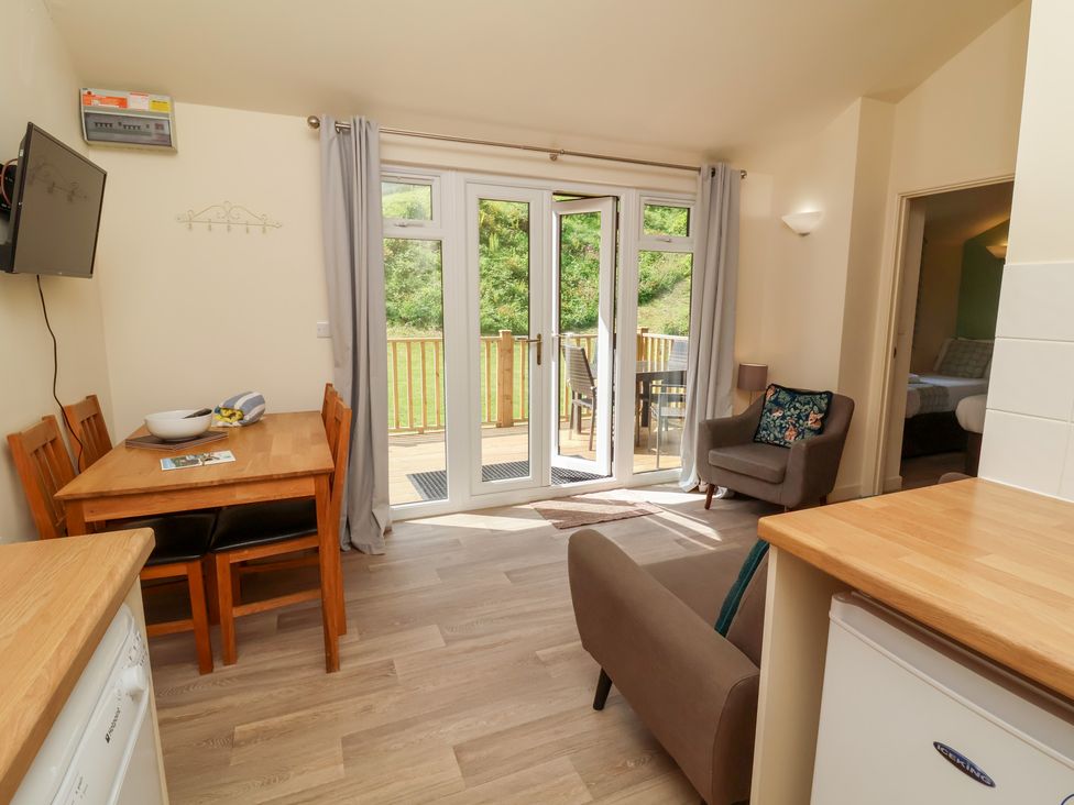 Chalet Log Cabin L6 - Devon - 1129369 - thumbnail photo 5