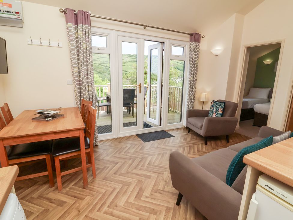 Chalet Log Cabin L14 - Devon - 1129378 - thumbnail photo 6