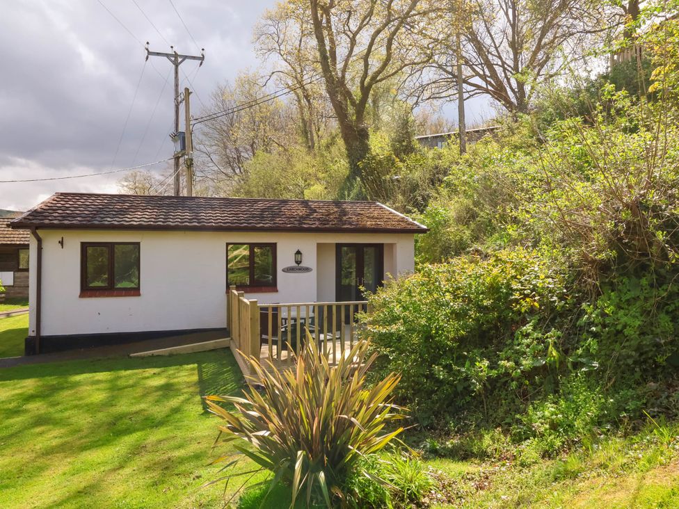 Larchwood Lodge - Devon - 1129382 - thumbnail photo 1