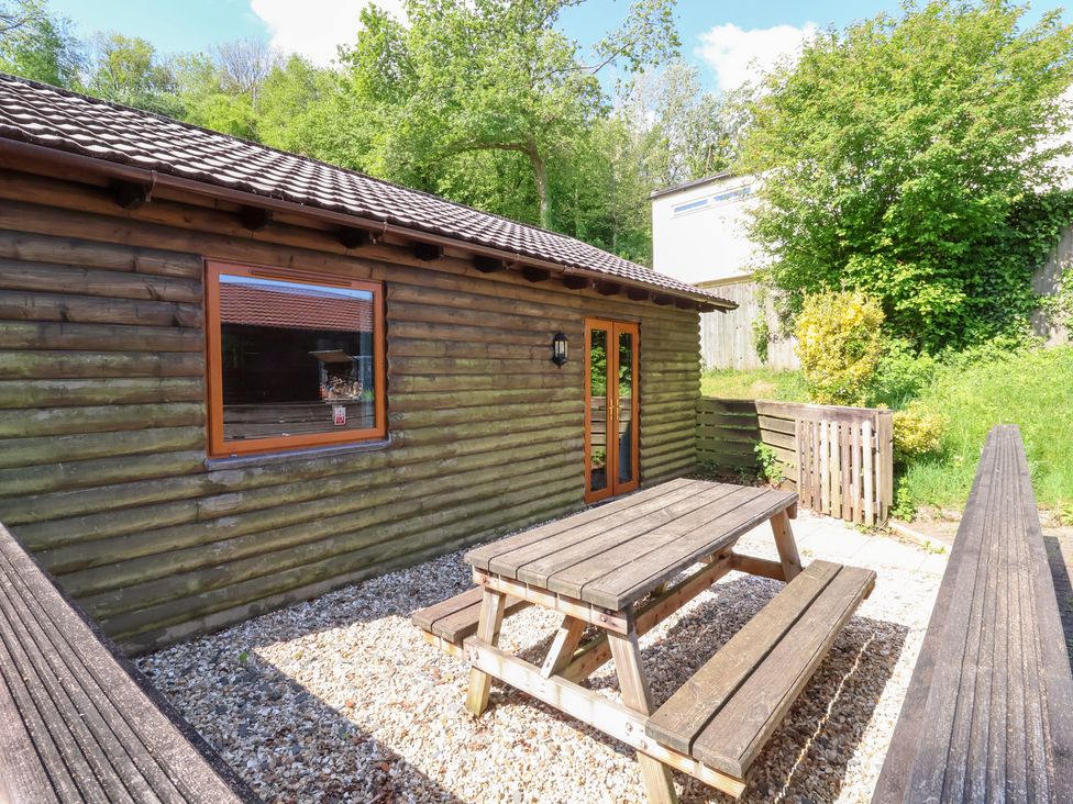 Chalet Lodge (Bunks) L1 - Devon - 1129383 - thumbnail photo 12