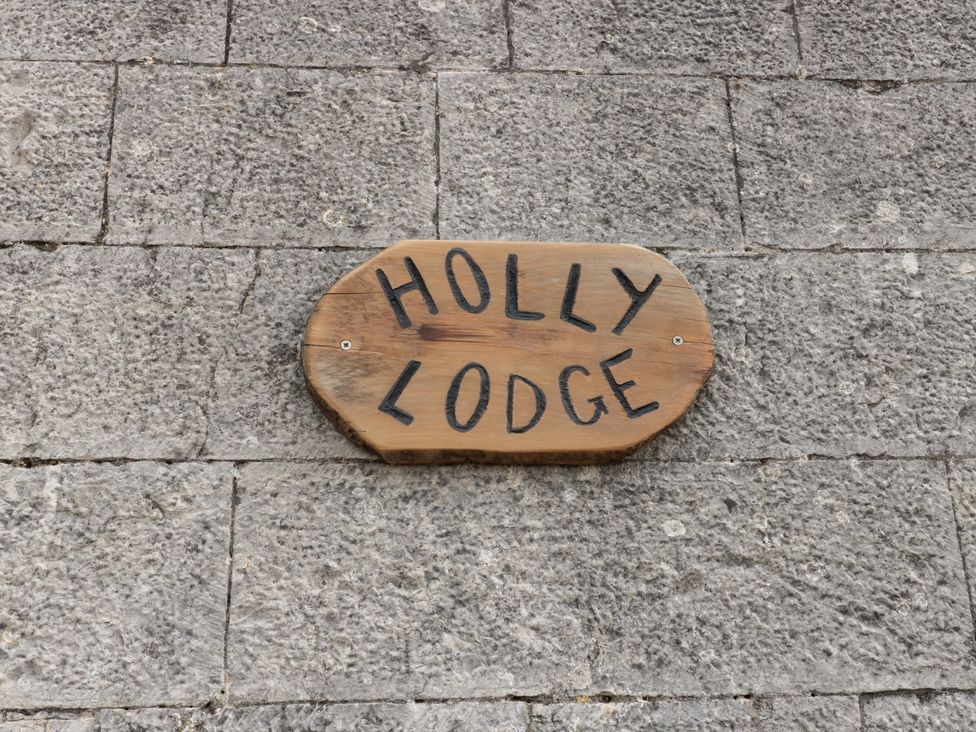 Holly Lodge - Somerset & Wiltshire - 1129780 - thumbnail photo 3
