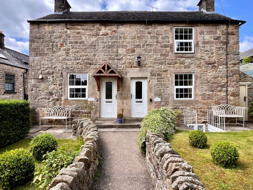 Gate Cottage - Peak District & Derbyshire - 1129806 - thumbnail photo 1