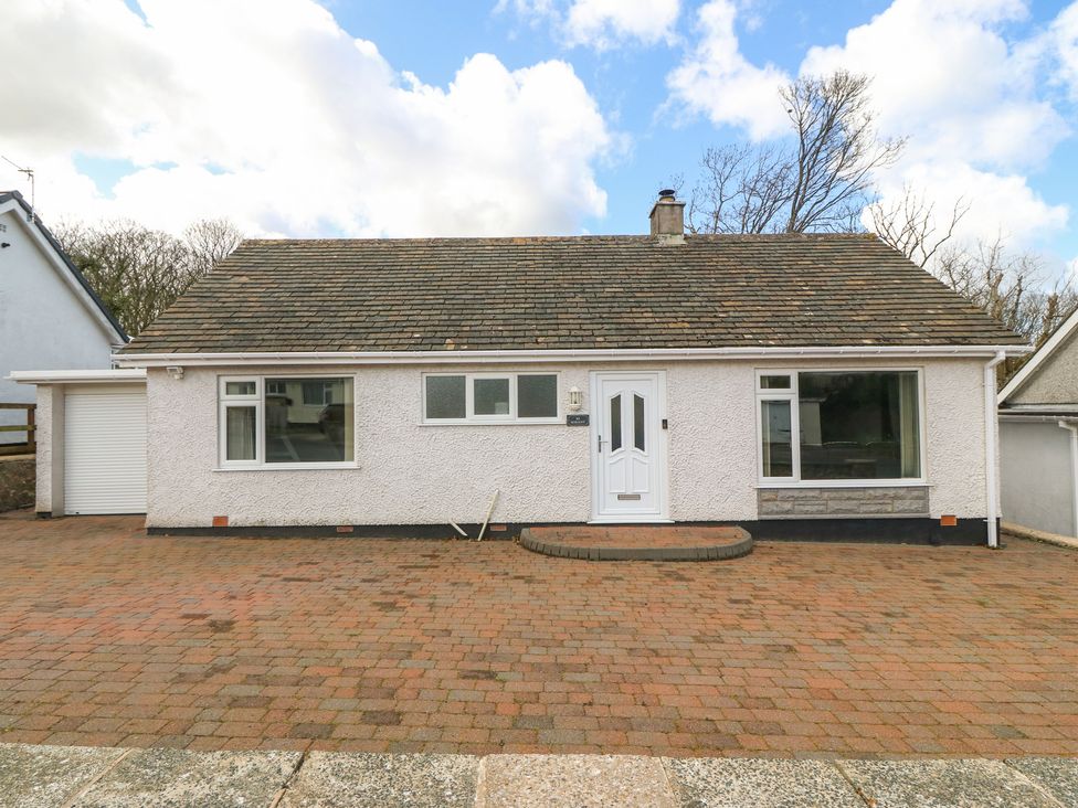 80 Breeze Hill - Anglesey - 1129918 - thumbnail photo 1