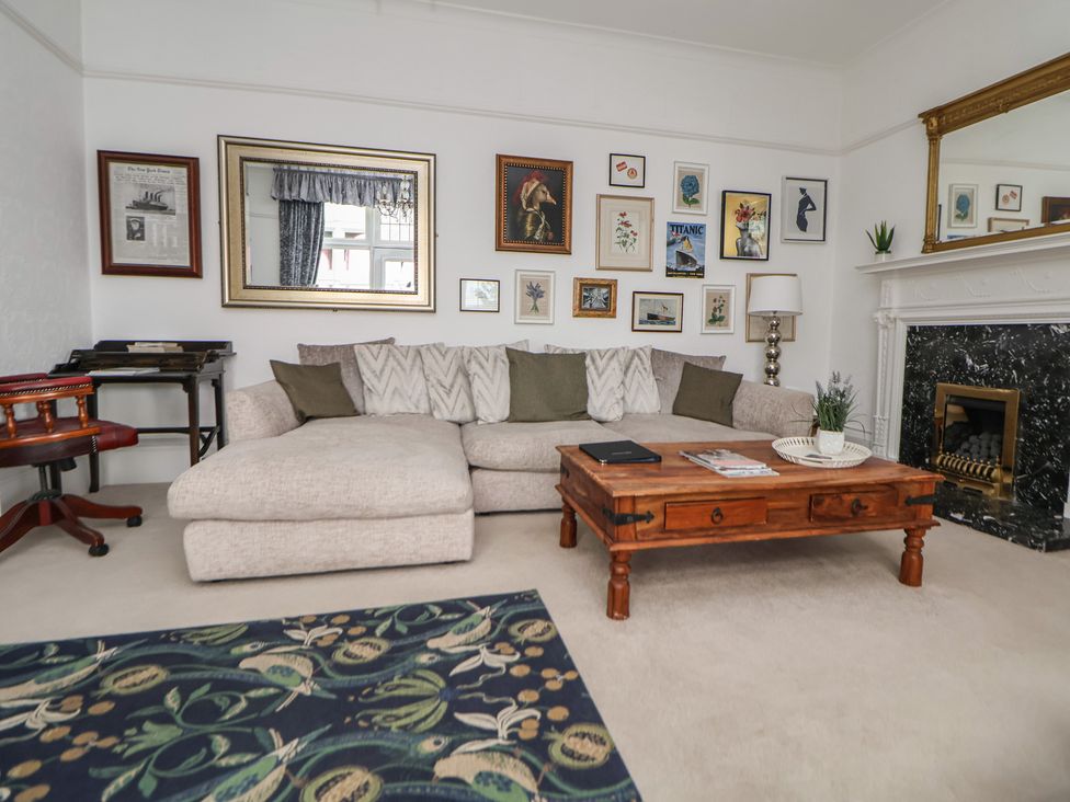 Ismay Billiard Room Apartment - Titanic Interest -  - 1131239 - thumbnail photo 6