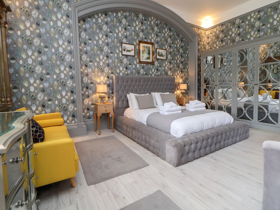 Ismay Billiard Room Apartment - Titanic Interest -  - 1131239 - thumbnail photo 12
