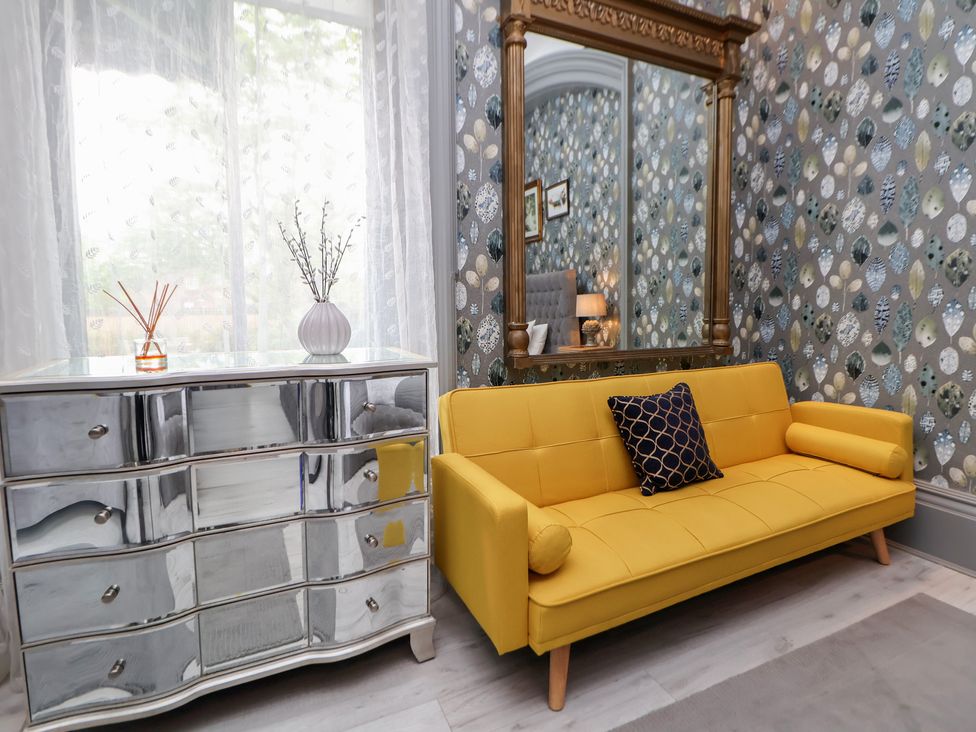 Ismay Billiard Room Apartment - Titanic Interest -  - 1131239 - thumbnail photo 13
