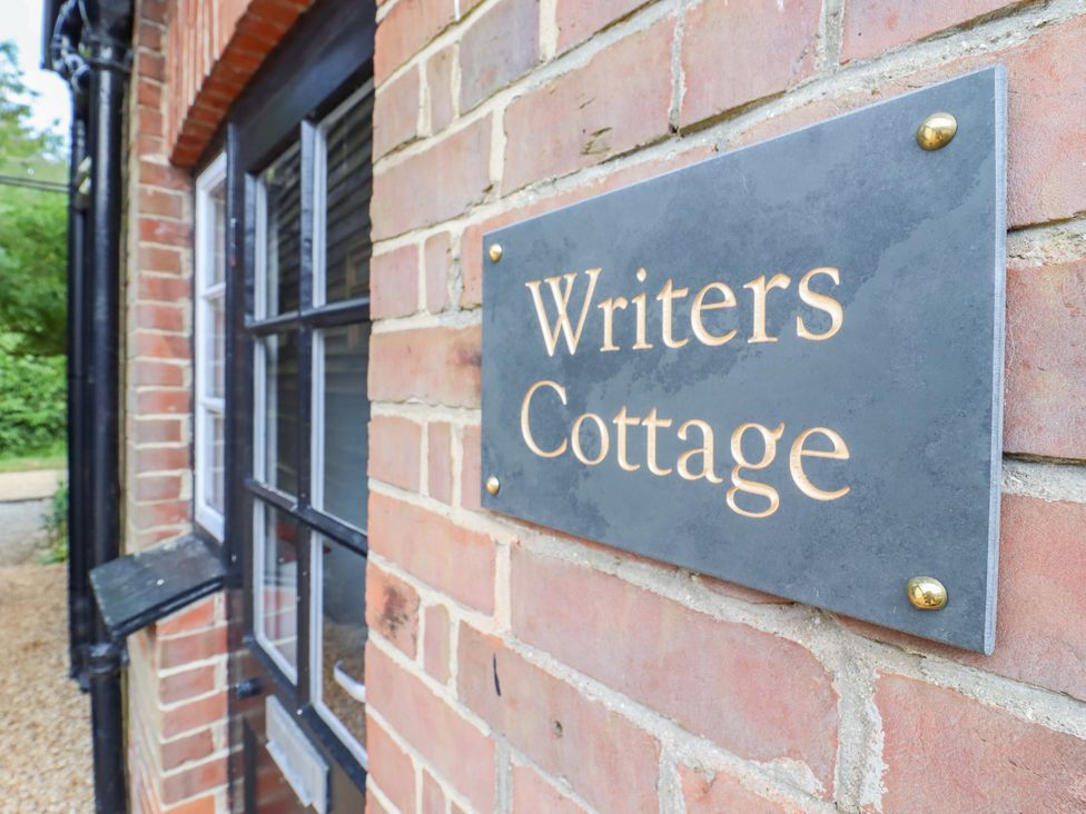 The Writers Cottage - Suffolk & Essex - 1131396 - thumbnail photo 3