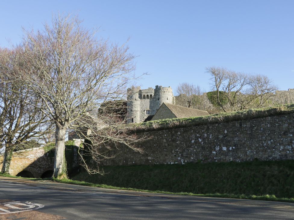 Castle Cottage - Isle of Wight & Hampshire - 1132228 - thumbnail photo 25