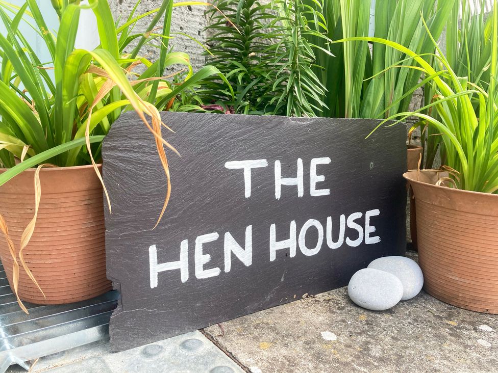 The Hen House - South Wales - 1134213 - thumbnail photo 12