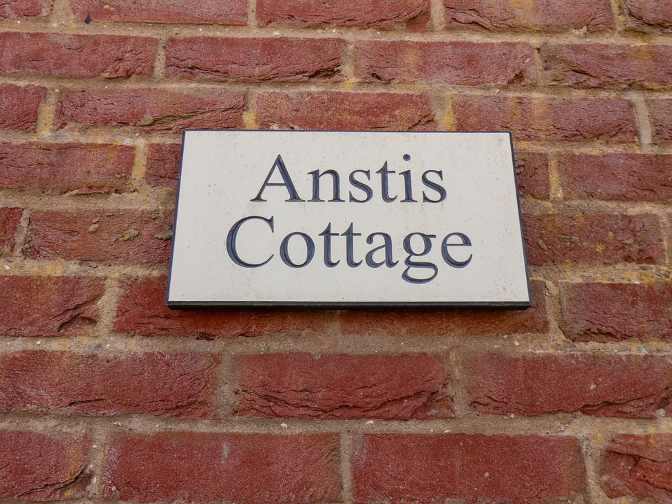 Anstis Cottage - North Yorkshire (incl. Whitby) - 1134591 - thumbnail photo 2