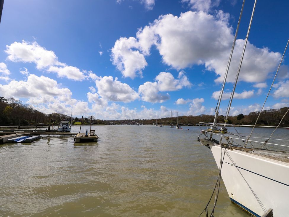 Byewater - Isle of Wight & Hampshire - 1135043 - thumbnail photo 29