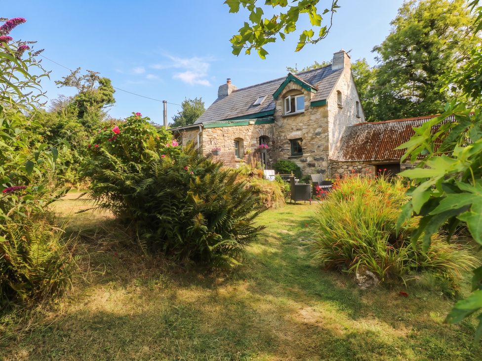 A house with a garden at Penfeidr Newydd, Carningli Common, Newport, Pembrokeshire