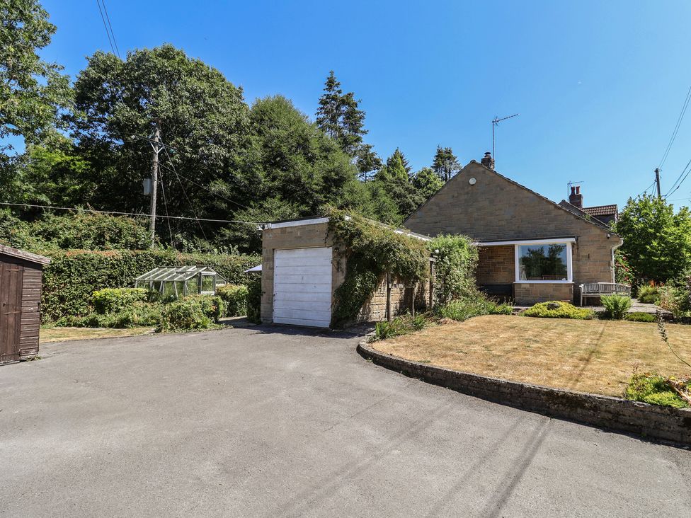 A house with a garage and garden at Woodstock in Chard