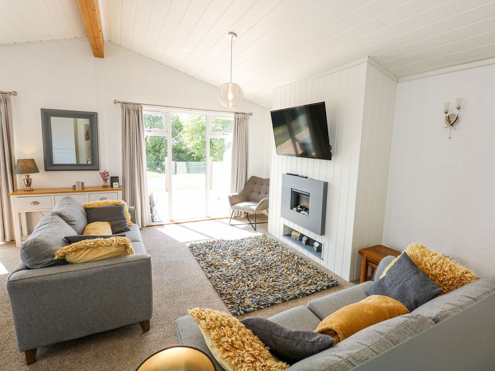 32 Sanctuary Lodge - North Wales - 1140205 - thumbnail photo 4