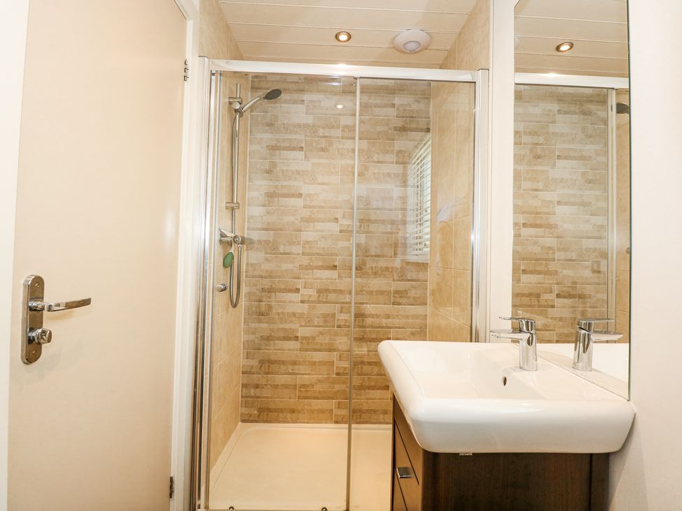32 Sanctuary Lodge - North Wales - 1140205 - thumbnail photo 18