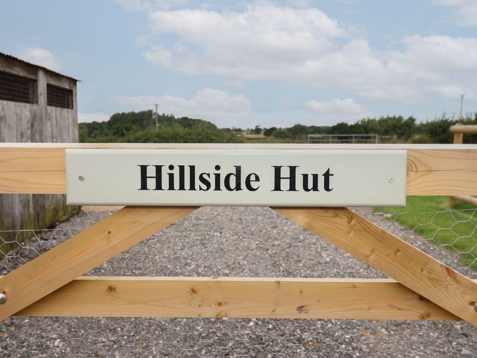 Hillside Hut - Peak District - 1141318 - thumbnail photo 3