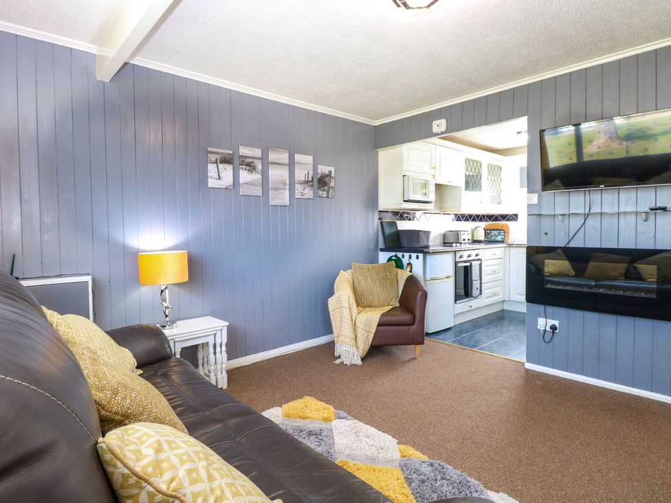 Chalet 156 - Norfolk - 1143309 - thumbnail photo 5