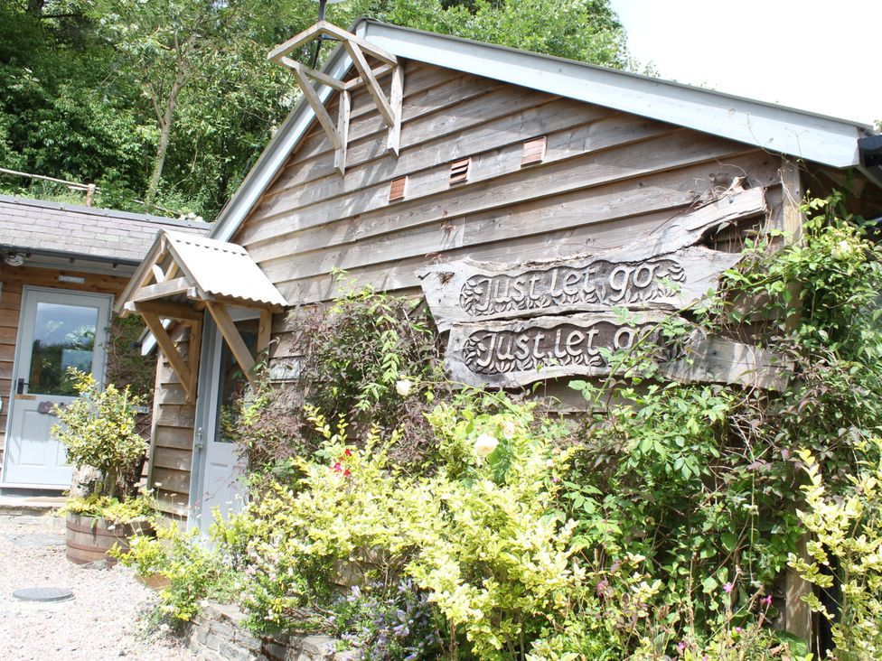Treehouse Yurt - Mid Wales - 1144280 - thumbnail photo 15