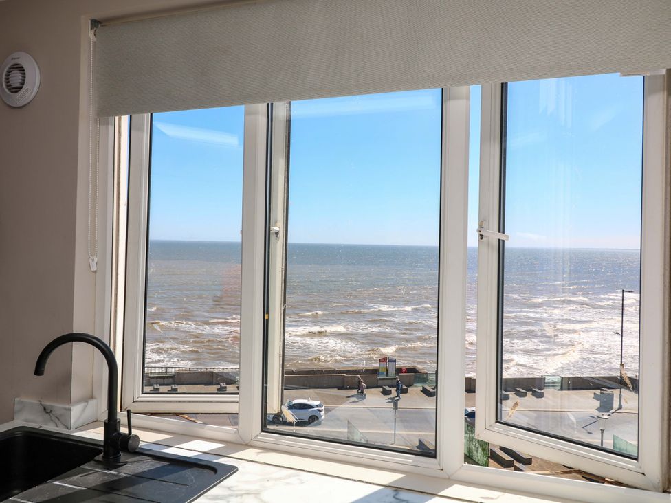 A kitchen with a view of the sea at Apt 9 @ Hunter's Quay, Bridlington