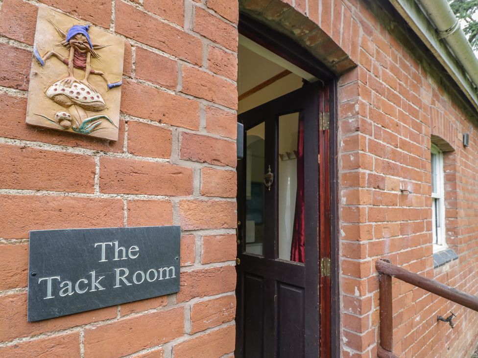 The Tack Room - Cotswolds - 1144898 - thumbnail photo 2