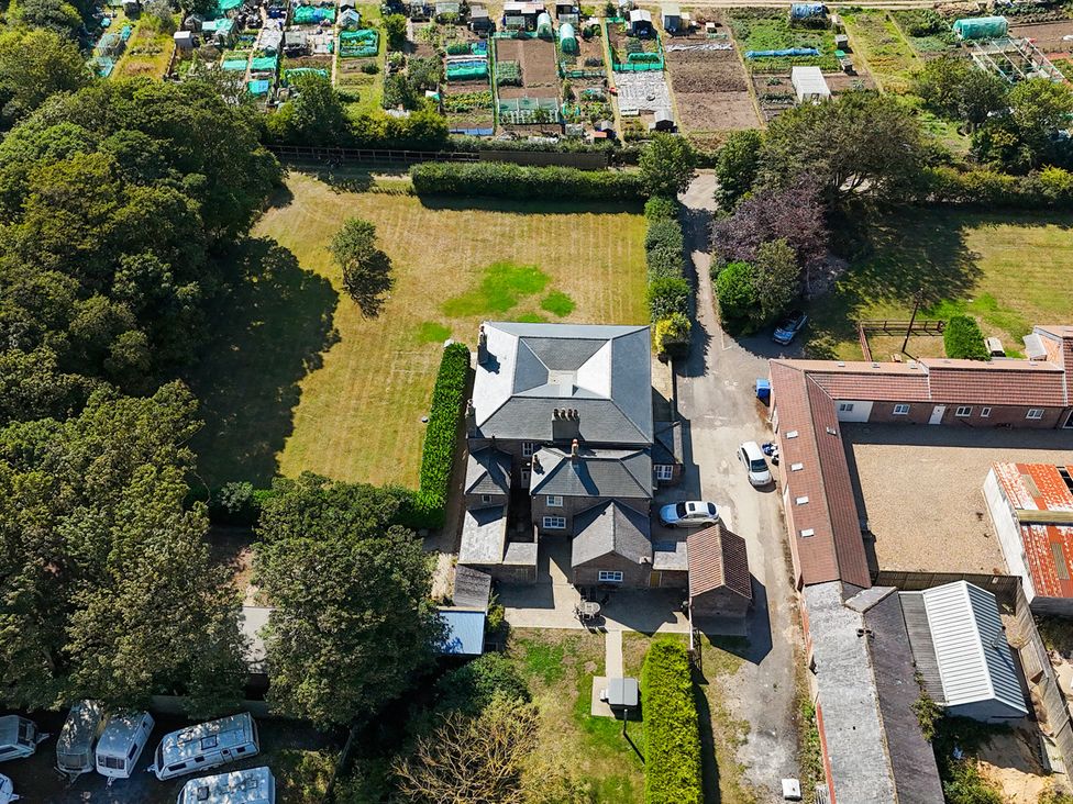 An aerial view of a house and garden at Kittiwake in Flamborough
