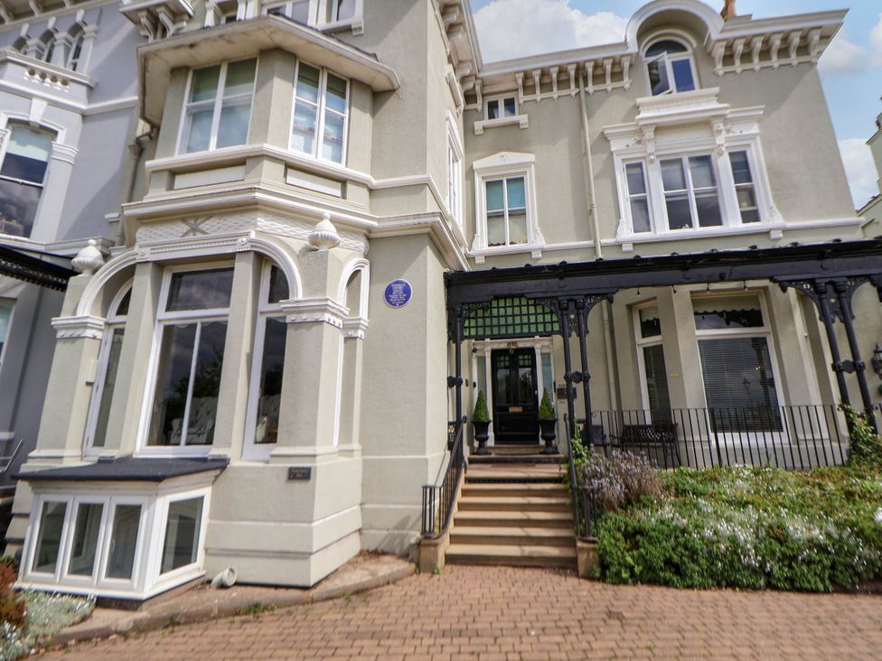 Ismay Lounge Apartment- Titanic Interest -  - 1147651 - thumbnail photo 2