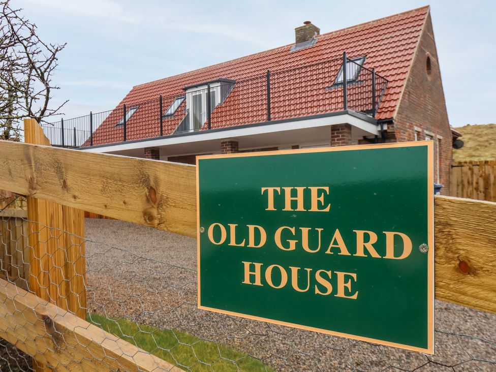 The Old Guard House - North Yorkshire (incl. Whitby) - 1151033 - thumbnail photo 2