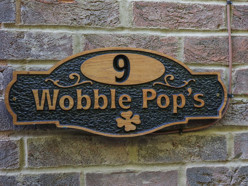 Wobble Pops - North Yorkshire (incl. Whitby) - 1152470 - thumbnail photo 2