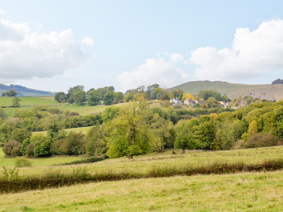 Apartment at The Old Dog, Thorpe - Peak District & Derbyshire - 1154005 - thumbnail photo 27