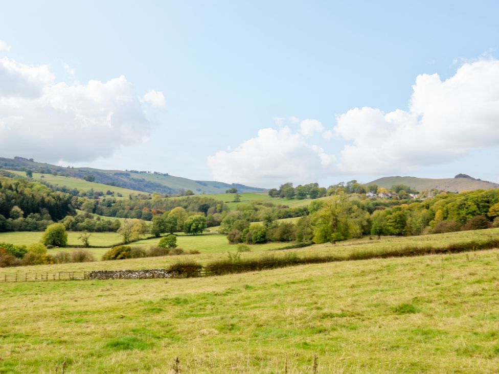 Apartment at The Old Dog, Thorpe - Peak District & Derbyshire - 1154005 - thumbnail photo 28