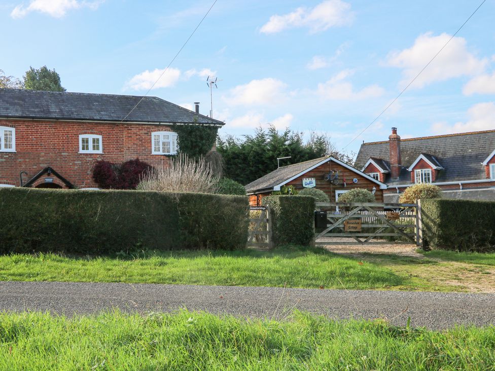 The Bike Shed - Hampshire - 1154837 - thumbnail photo 2