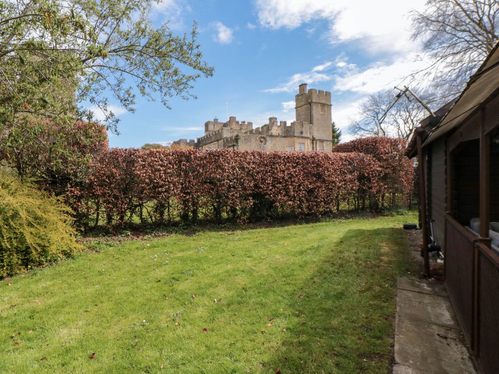 Snape Castle Garden Lodge - Yorkshire Dales - 1155303 - thumbnail photo 2