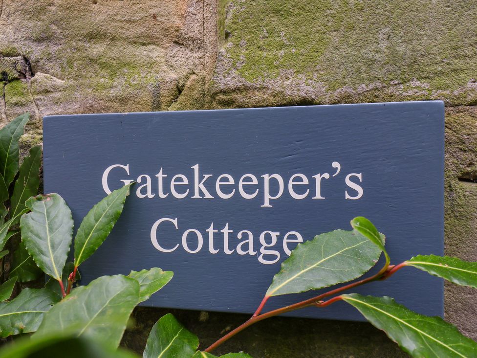 Gatekeepers - North Yorkshire (incl. Whitby) - 1156002 - thumbnail photo 2