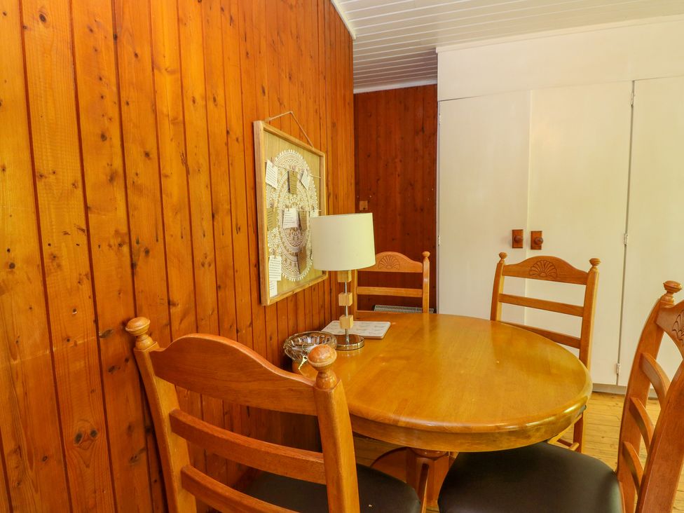 Lodge 2 - 