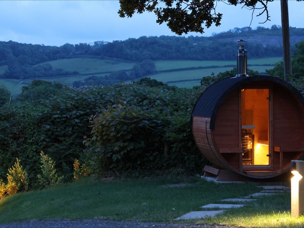 Roselea Luxury Pod Lodge - South Wales - 1157918 - thumbnail photo 38