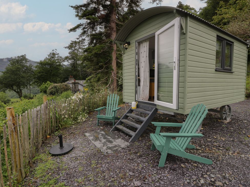 Shepherd's Hut at Penrallt Goch - North Wales - 1158648 - thumbnail photo 2