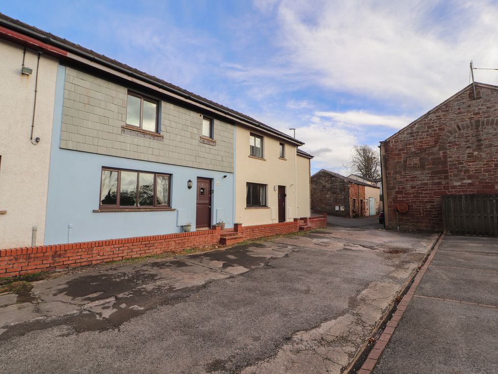 A building with doors and windows at Valley View in Cleator Moor