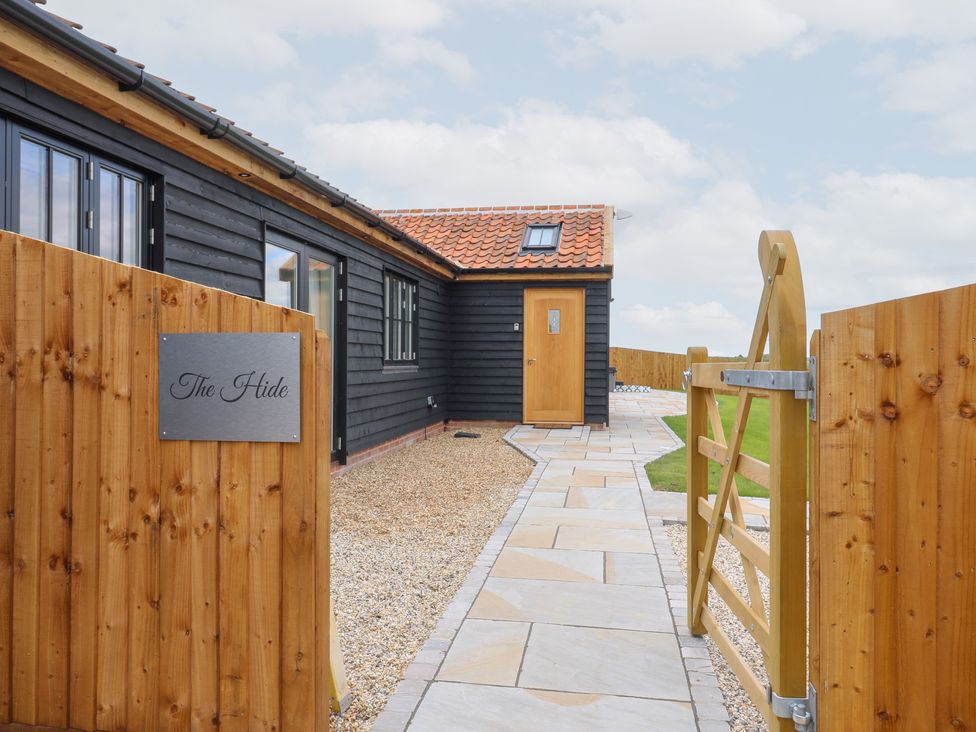 The Hide - Suffolk & Essex - 1159020 - thumbnail photo 4